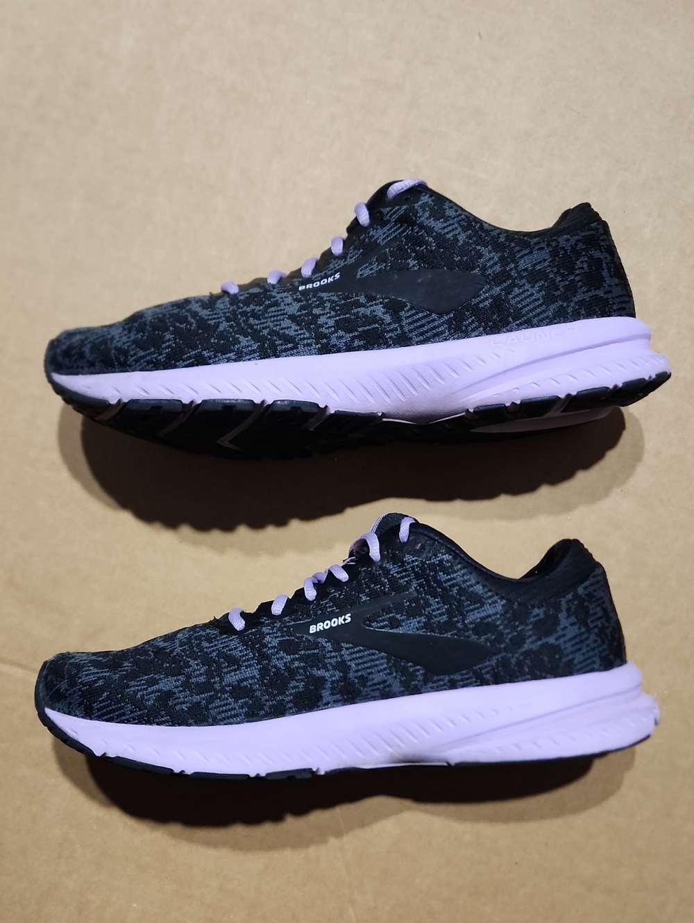 Brooks Women’s Size 8 Black Purple Launch 6 Running Sneaker Shoes